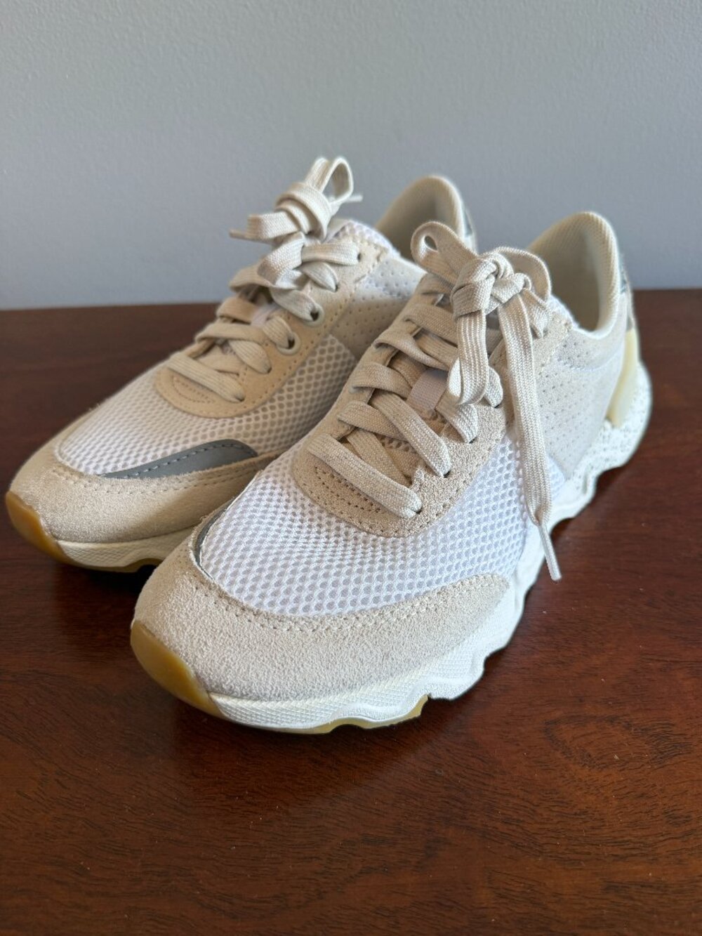 SOREL Kinetic™ Lite Lace Sneakers Size 6.5 | Cream/White